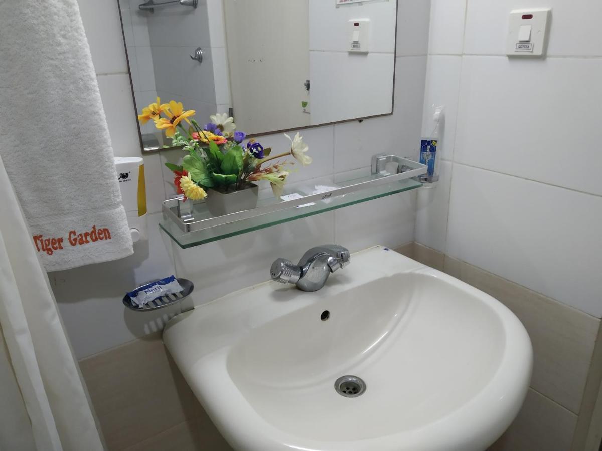 Tiger Garden Int Hotel Khulna Ngoại thất bức ảnh